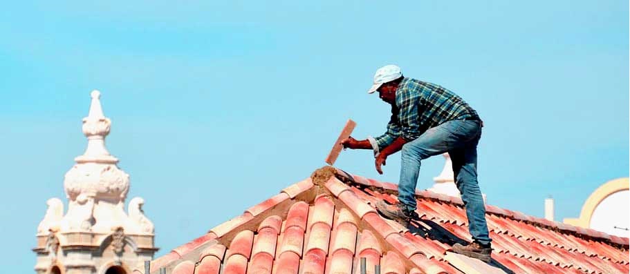 Best-Shoes-for-Roofing-roof