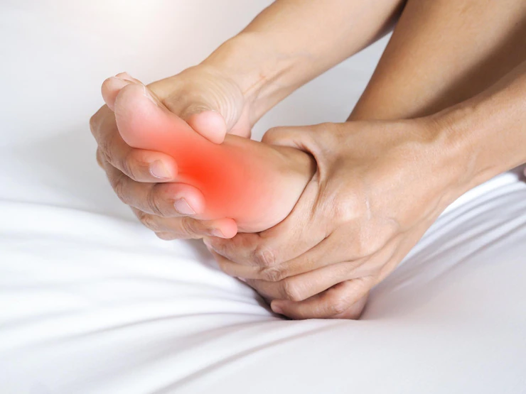 asian-people-suffering-from-severe-foot-pain-hands-reflexology-massage-pressure-points-feet-relieve-pain